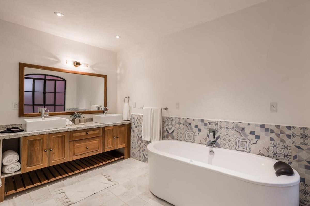 Luxury Apartments In Centro San Miguel De Allende With Rooftop & Jacuzzi Exterior foto